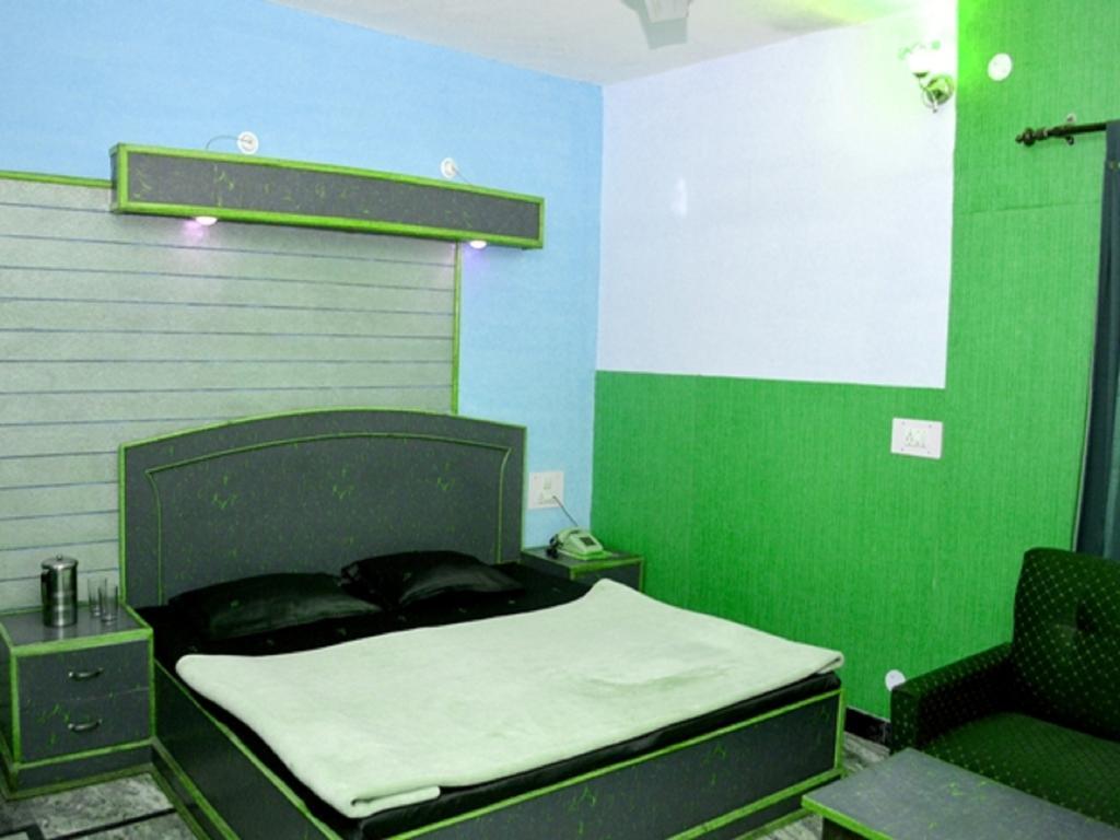 Kasauli Hotel Puri Kamer foto